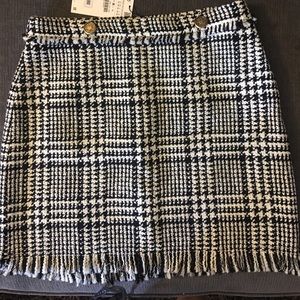 Zara checked skirt with two gold buttons